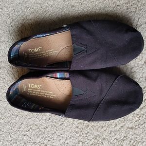 Toms shoes